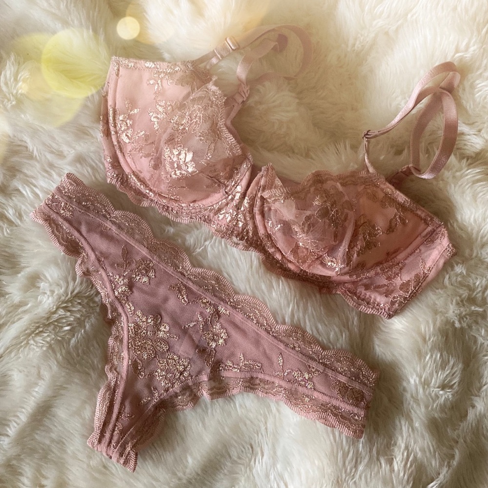 NWOT VS Dream Angels Set